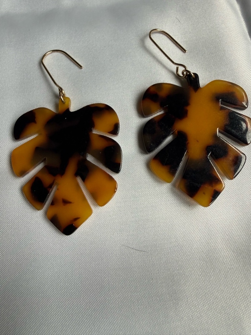 Tortoiseshell Leaf Drop Earrings - Women Jewelry